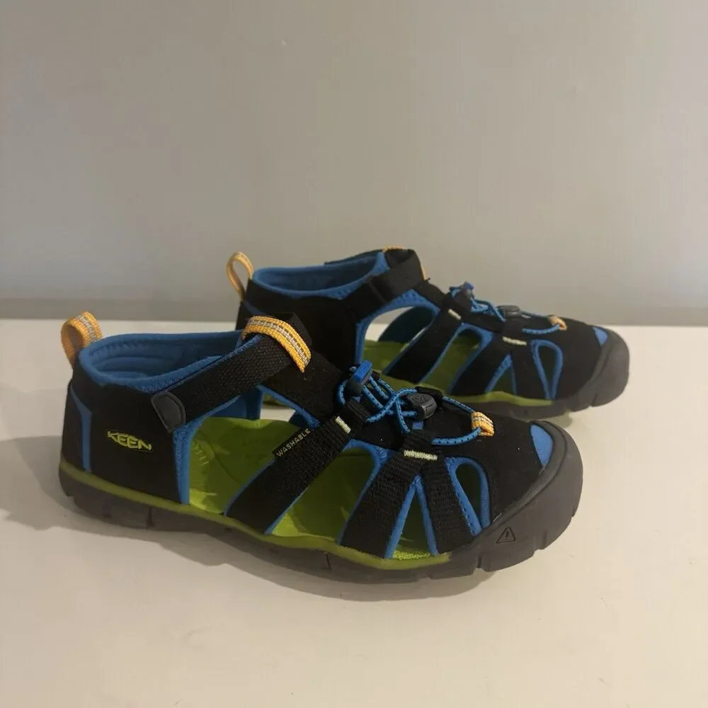 KEEN Seacamp II CNX Big Kids Water Sandals Youth Size 5 NWOT Closed Toe
